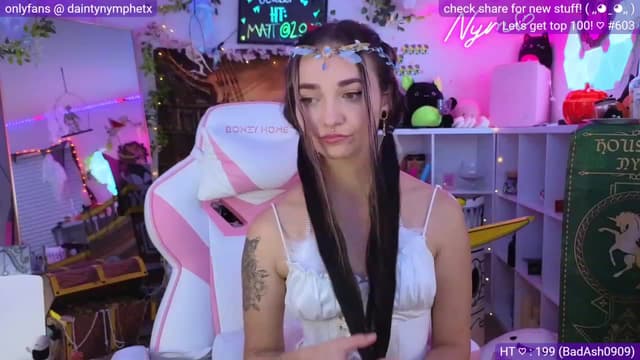 Gallery image thumbnail from Nym_x's myfreecams stream on, 10/11/2023, 06:10 image 5 of 20