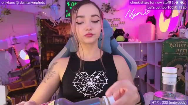 Gallery image thumbnail from Nym_x's myfreecams stream on, 10/15/2023, 04:49 image 8 of 20