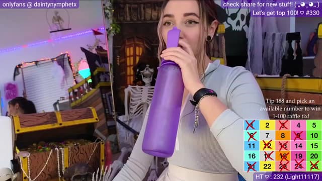 Gallery image thumbnail from Nym_x's myfreecams stream on, 10/18/2023, 04:04 image 12 of 20