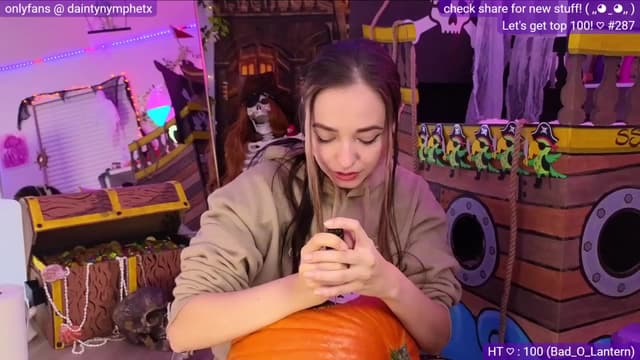 Gallery image thumbnail from Nym_x's myfreecams stream on, 10/25/2023, 02:56 image 12 of 20