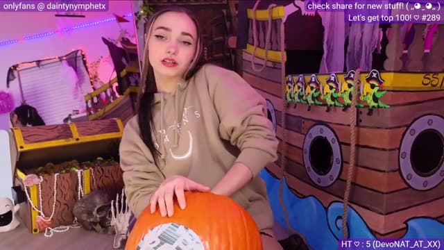 Gallery image thumbnail from Nym_x's myfreecams stream on, 10/25/2023, 02:56 image 3 of 20