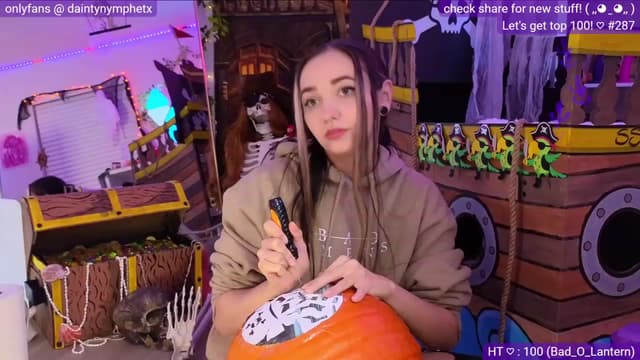 Gallery image thumbnail from Nym_x's myfreecams stream on, 10/25/2023, 02:56 image 13 of 20