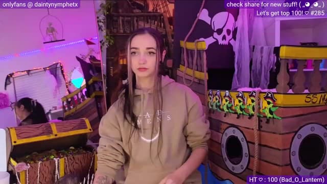 Gallery image thumbnail from Nym_x's myfreecams stream on, 10/25/2023, 02:56 image 16 of 20