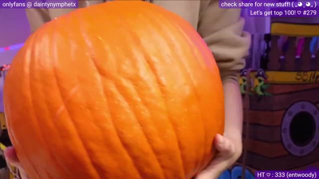 Gallery image thumbnail from Nym_x's myfreecams stream on, 10/25/2023, 05:56 image 2 of 20