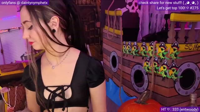 Gallery image thumbnail from Nym_x's myfreecams stream on, 10/25/2023, 05:56 image 15 of 20