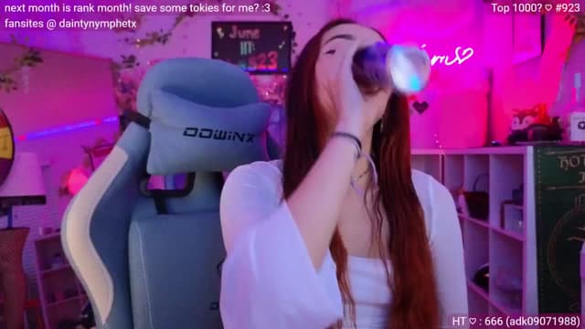 Gallery image thumbnail from Nym_x's myfreecams stream on, 06/06/2024, 03:38 image 17 of 20