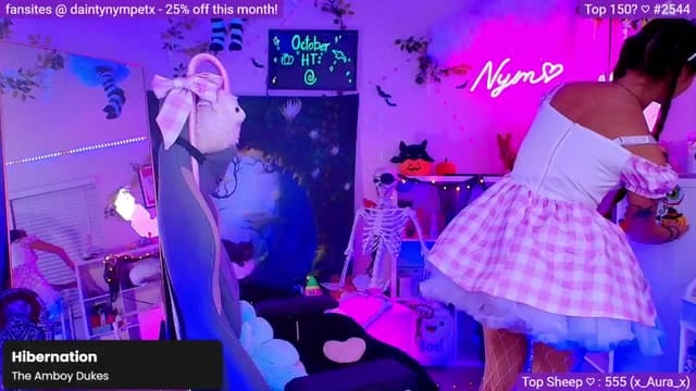 Gallery image thumbnail from Nym_x's myfreecams stream on, 10/06/2024, 02:18 image 5 of 20