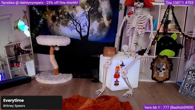 Gallery image thumbnail from Nym_x's myfreecams stream on, 10/21/2024, 04:49 image 20 of 20
