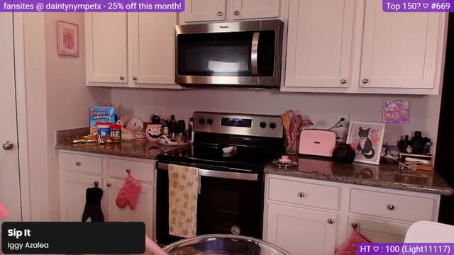 Gallery image thumbnail from Nym_x's myfreecams stream on, 10/31/2024, 02:41 image 15 of 20