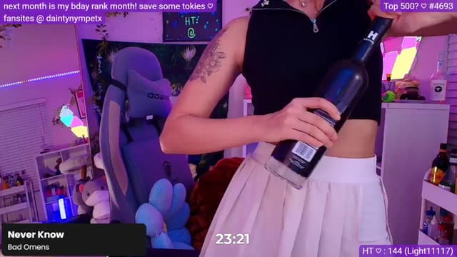 Gallery image thumbnail from Nym_x's myfreecams stream on, 11/07/2024, 03:42 image 20 of 20
