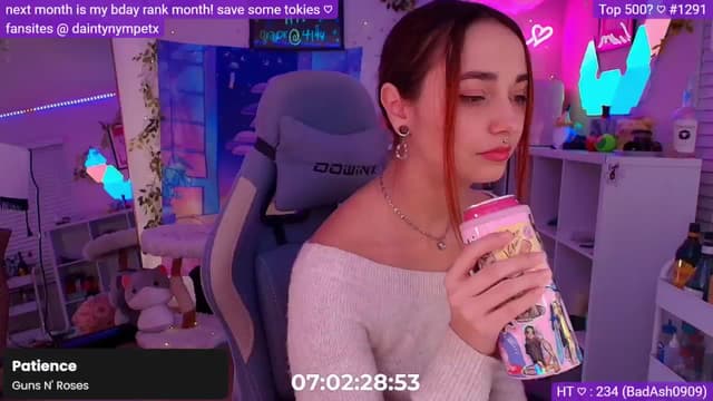 Gallery image thumbnail from Nym_x's myfreecams stream on, 11/24/2024, 06:00 image 9 of 20