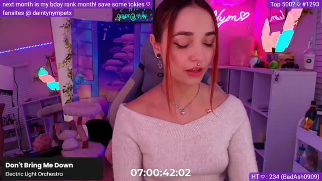 Gallery image thumbnail from Nym_x's myfreecams stream on, 11/24/2024, 06:00 image 3 of 20