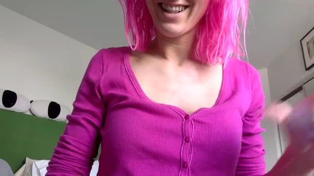 Gallery image thumbnail from Omilk's myfreecams stream on, 02/18/2025, 19:13 image 20 of 20