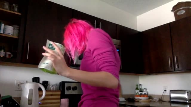 Gallery image thumbnail from Omilk's myfreecams stream on, 02/18/2025, 19:13 image 16 of 20