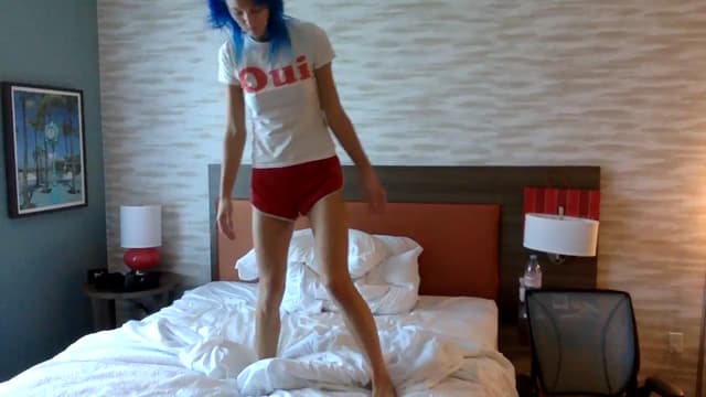 Gallery image thumbnail from Omilk's myfreecams stream on, 12/29/2025, 14:22 image 4 of 20
