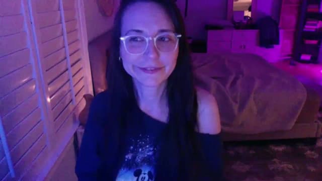 Gallery image thumbnail from P0SIE's myfreecams stream on, 03/24/2025, 04:22 image 3 of 20