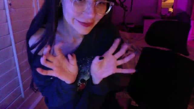 Gallery image thumbnail from P0SIE's myfreecams stream on, 03/24/2025, 05:22 image 16 of 20