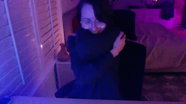 Gallery image thumbnail from P0SIE's myfreecams stream on, 03/24/2025, 05:22 image 1 of 20