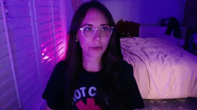 Gallery image thumbnail from P0SIE's myfreecams stream on, 04/06/2025, 04:27 image 9 of 20