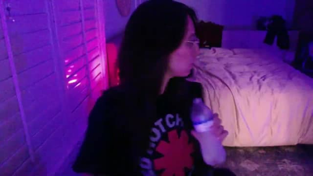 Gallery image thumbnail from P0SIE's myfreecams stream on, 04/06/2025, 04:27 image 11 of 20