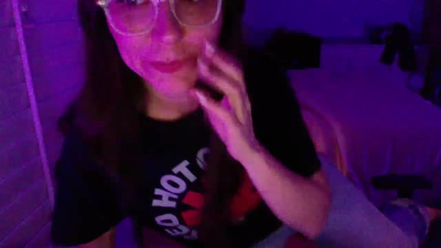 Gallery image thumbnail from P0SIE's myfreecams stream on, 04/06/2025, 08:51 image 10 of 20
