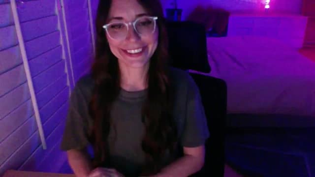 Gallery image thumbnail from P0SIE's myfreecams stream on, 04/13/2025, 03:41 image 19 of 20