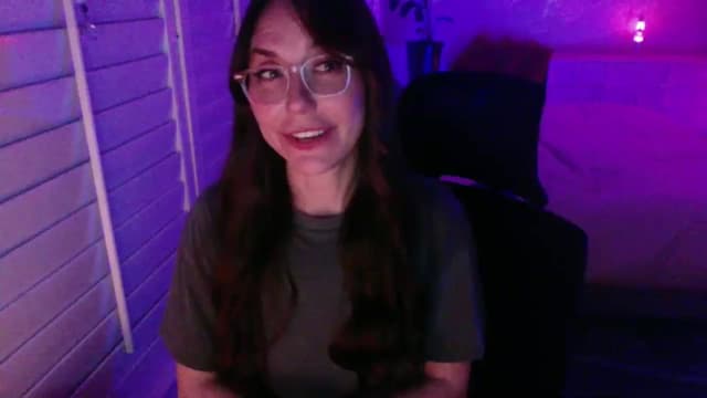 Gallery image thumbnail from P0SIE's myfreecams stream on, 04/13/2025, 04:31 image 13 of 20
