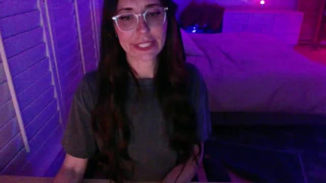 Gallery image thumbnail from P0SIE's myfreecams stream on, 04/13/2025, 04:31 image 6 of 20