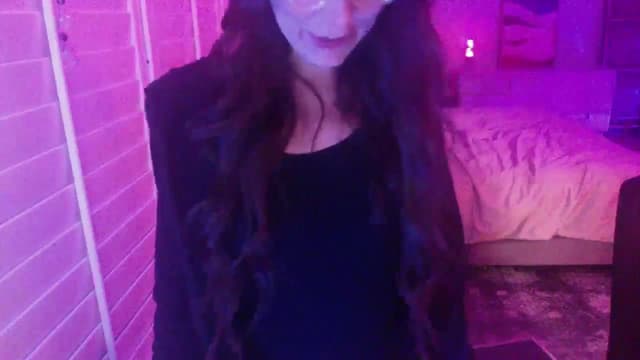 Gallery image thumbnail from P0SIE's myfreecams stream on, 05/04/2025, 09:53 image 17 of 20