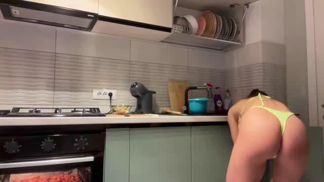 Gallery image thumbnail from PUJIE's myfreecams stream on, 06/12/2026, 18:24 image 14 of 20