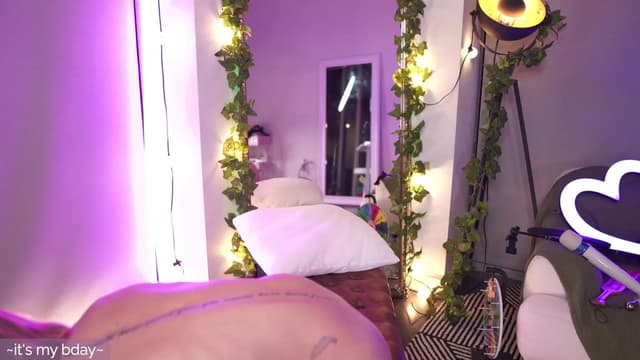 Gallery image thumbnail from Paige's myfreecams stream on, 02/05/2023, 07:40 image 17 of 20