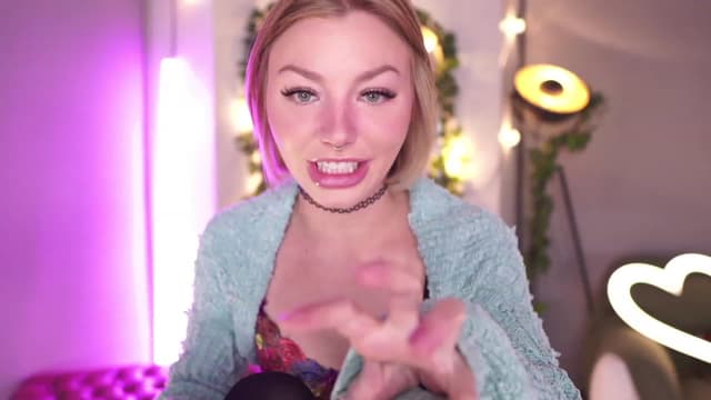 Gallery image thumbnail from Paige's myfreecams stream on, 02/09/2023, 06:30 image 2 of 20