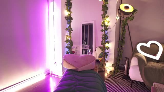 Gallery image thumbnail from Paige's myfreecams stream on, 02/13/2023, 07:41 image 15 of 20