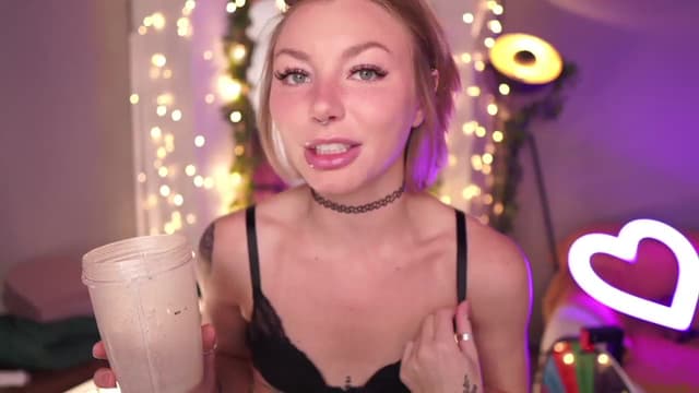 Gallery image thumbnail from Paige's myfreecams stream on, 02/17/2023, 03:50 image 7 of 20