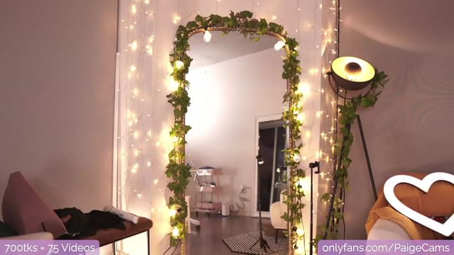 Gallery image thumbnail from Paige's myfreecams stream on, 02/21/2023, 05:45 image 5 of 20