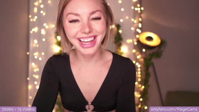 Gallery image thumbnail from Paige's myfreecams stream on, 03/21/2023, 04:36 image 13 of 20