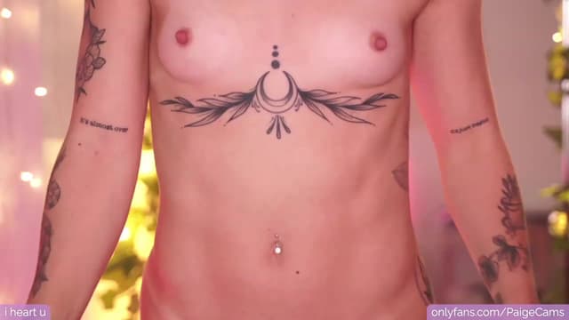 Gallery image thumbnail from Paige's myfreecams stream on, 04/15/2023, 05:35 image 12 of 20