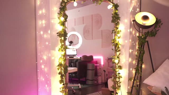 Gallery image thumbnail from Paige's myfreecams stream on, 04/16/2023, 05:03 image 1 of 20