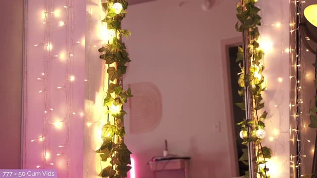 Gallery image thumbnail from Paige's myfreecams stream on, 04/18/2023, 03:33 image 7 of 20