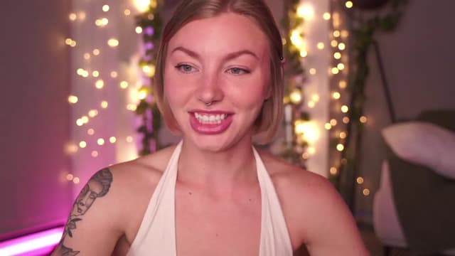 Gallery image thumbnail from Paige's myfreecams stream on, 05/07/2023, 02:38 image 3 of 20
