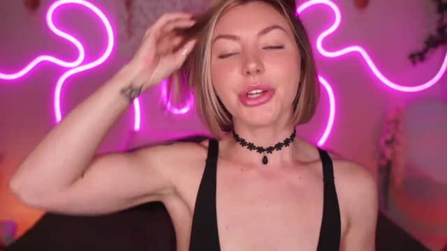 Gallery image thumbnail from Paige's myfreecams stream on, 06/26/2023, 04:19 image 4 of 20