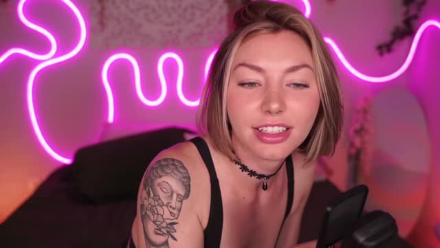 Gallery image thumbnail from Paige's myfreecams stream on, 06/26/2023, 04:19 image 10 of 20