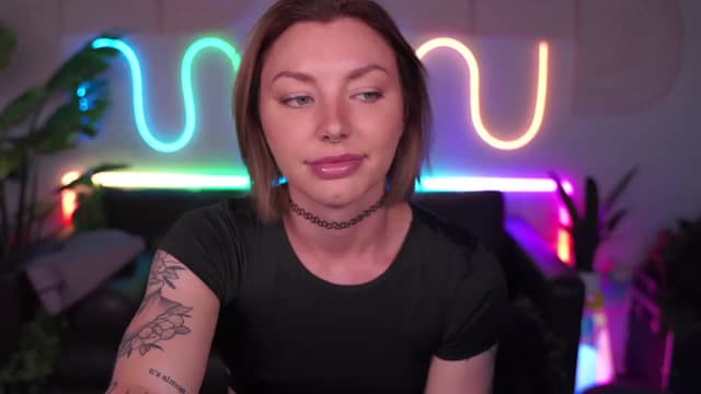 Gallery image thumbnail from Paige's myfreecams stream on, 07/28/2023, 02:36 image 16 of 20