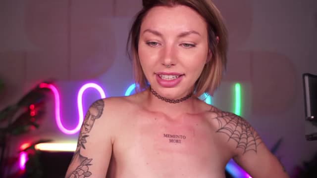 Gallery image thumbnail from Paige's myfreecams stream on, 07/28/2023, 03:22 image 17 of 20