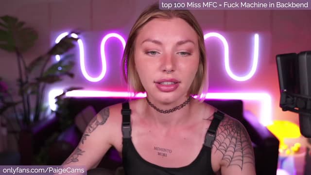 Gallery image thumbnail from Paige's myfreecams stream on, 08/20/2023, 05:06 image 10 of 20