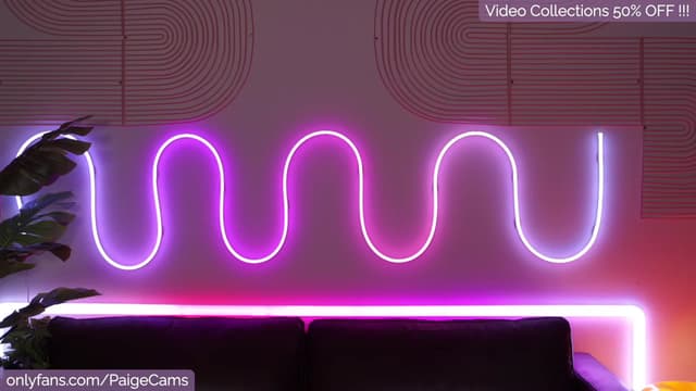Gallery image thumbnail from Paige's myfreecams stream on, 08/21/2023, 04:10 image 1 of 20