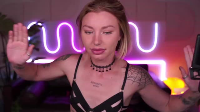 Gallery image thumbnail from Paige's myfreecams stream on, 08/21/2023, 04:40 image 12 of 20