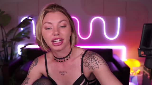 Gallery image thumbnail from Paige's myfreecams stream on, 08/21/2023, 04:40 image 5 of 20