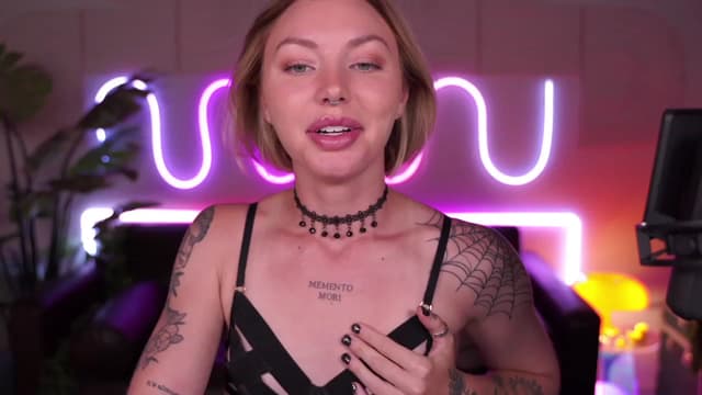 Gallery image thumbnail from Paige's myfreecams stream on, 08/21/2023, 04:40 image 10 of 20