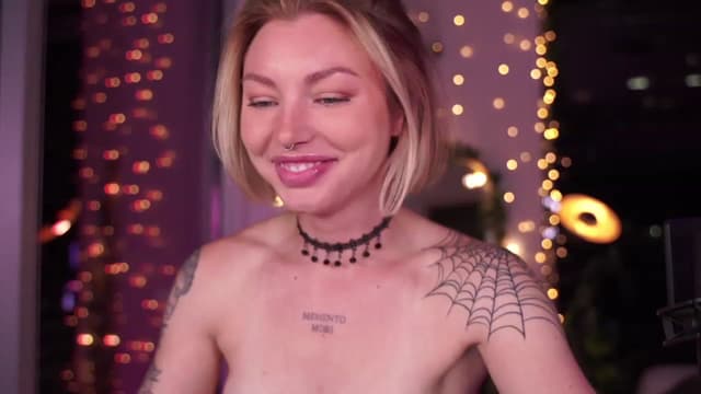 Gallery image thumbnail from Paige's myfreecams stream on, 08/25/2023, 04:08 image 12 of 20